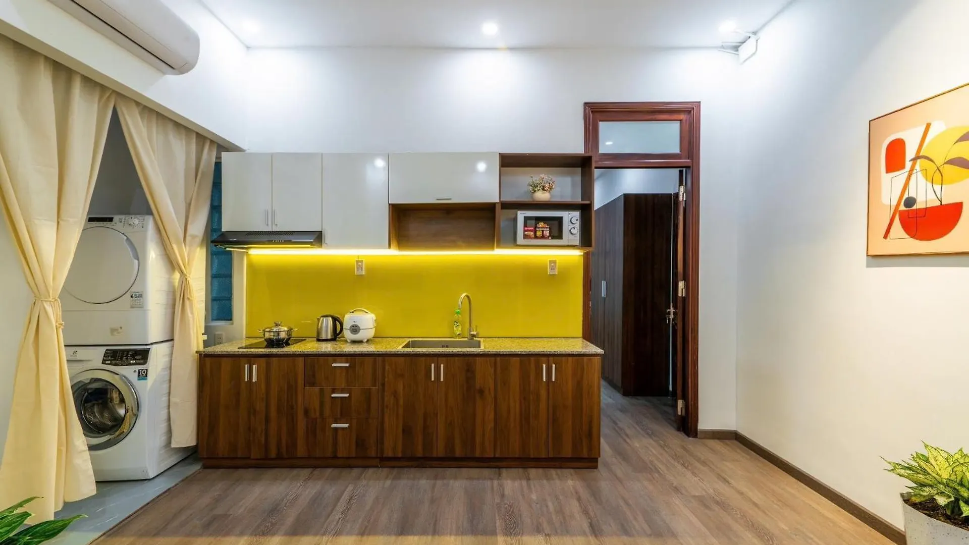 Can Ho 72 Chi Lang Da Nang Apartment